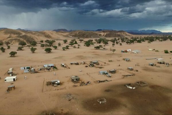 © Delphine Mathy, Clément Carel et Rachel Harris - Terre sauvage exemple namibien