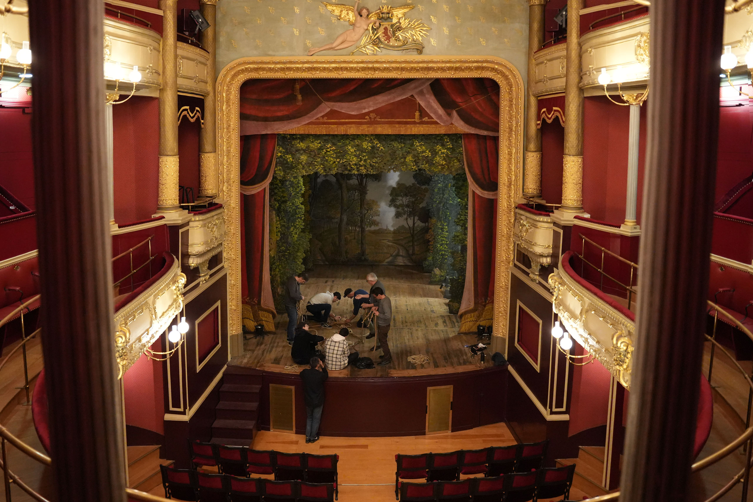 Réalisation de la commande de formation « Accrochage et levage / machinerie traditionnelle » au Théâtre de Blossac de la Ville de Châtellerault
