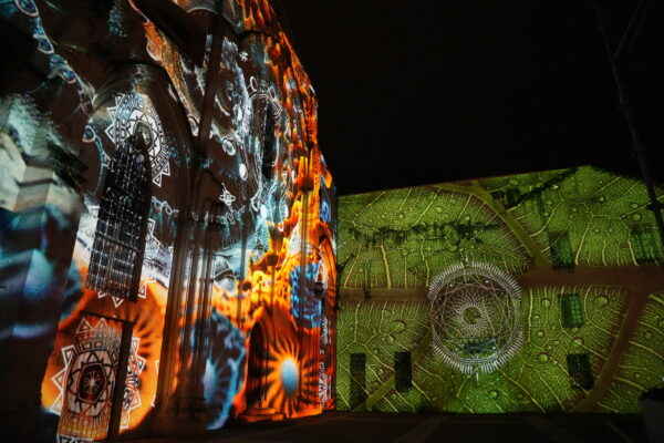 Mapping architectural et sonore -Église des Célestins, Avignon / ©Nadia L - ISTS