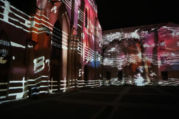 Mapping architectural et sonore -Église des Célestins, Avignon / ©Nadia L - ISTS