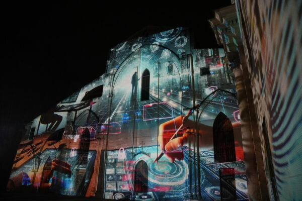 Mapping architectural et sonore -Église des Célestins, Avignon / ©Nadia L - ISTS