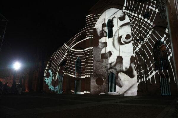 Mapping architectural et sonore -Église des Célestins, Avignon / ©Nadia L - ISTS