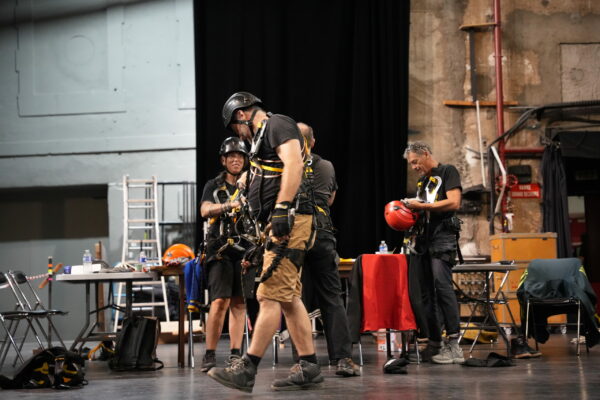 Travail en hauteur au Théâtre de Nîmes / ©Nadia L - ISTS