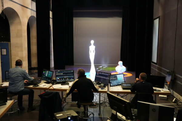 Consoles EOS Niveau 2 / ©Nadia L - ISTS