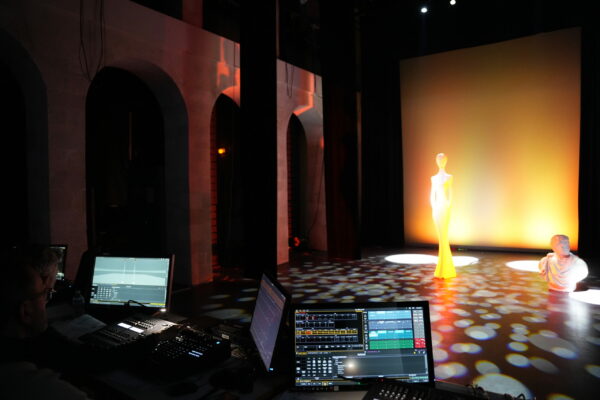 Consoles EOS Niveau 2 / ©Nadia L - ISTS