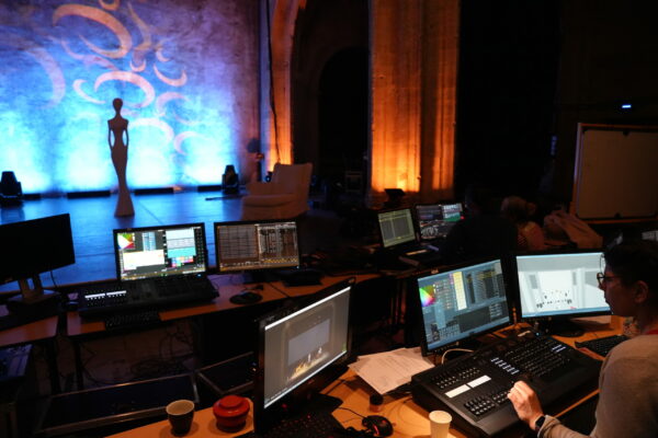 Consoles EOS Niveaux 1 & 2 / ©Nadia L - ISTS