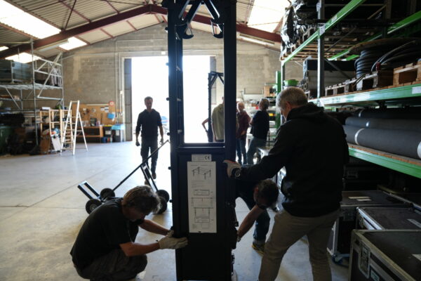 Technicien compétent pour l’inspection en exploitation des structures provisoires et démontables / ©Nadia L - ISTS