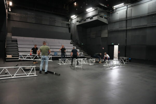 Technicien compétent pour l’inspection en exploitation des structures provisoires et démontables / ©Nadia L - ISTS