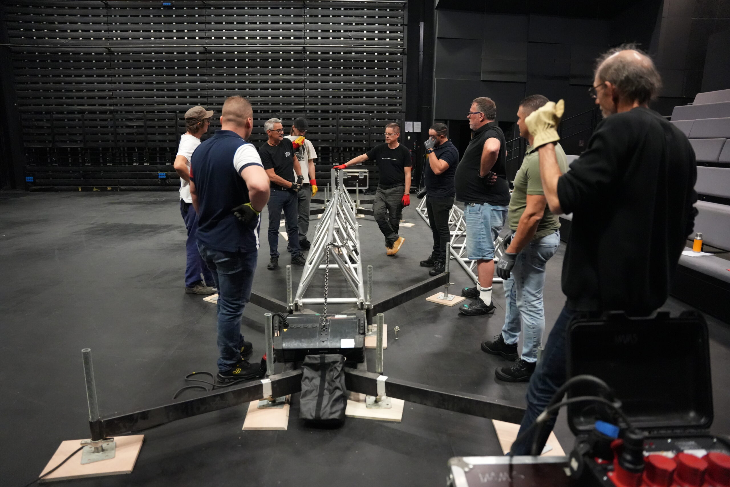 Technicien compétent pour l’inspection en exploitation des structures provisoires et démontables