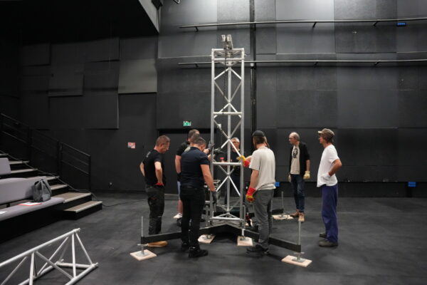 Technicien compétent pour l’inspection en exploitation des structures provisoires et démontables / ©Nadia L - ISTS