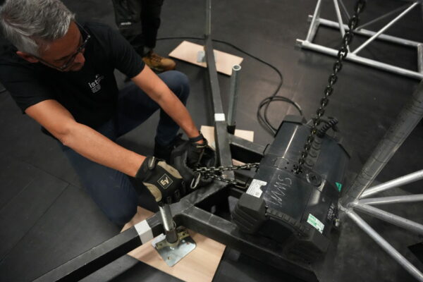 Technicien compétent pour l’inspection en exploitation des structures provisoires et démontables / ©Nadia L - ISTS