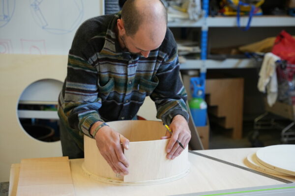 Emboitement du contreplaqué cintrable