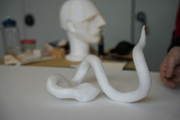 Sculpture en taille directe sur Plastazote