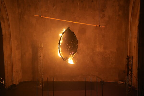 Effets pyrotechniques sur une structure - vue 2